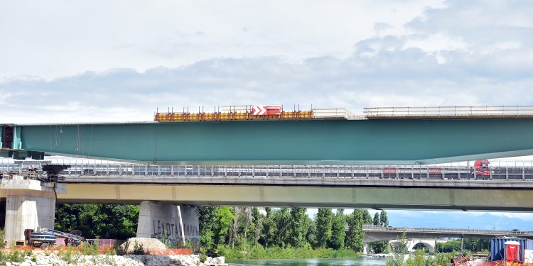 Tav, completato l’impalcato del viadotto sul Mincio a Peschiera