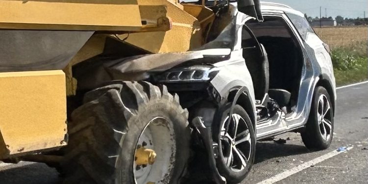 Castellucchio, si schianta contro una mietitrebbia: gravissimo 67enne