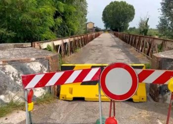 Acquanegra, disposta la demolizione del ponte: ne sarà costruito uno nuovo