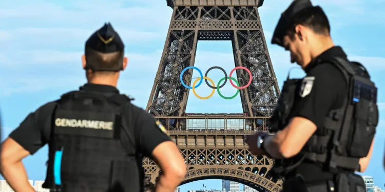 Le Olimpiadi di Parigi cedono: sì all’utilizzo di aria condizionata nel villaggio