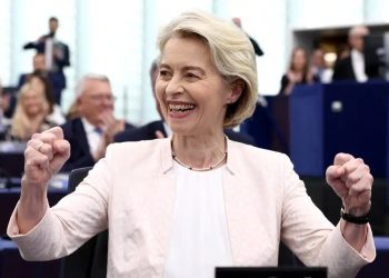 Von der Leyen rieletta presidente della Commissione europea: “Manteniamo rotta su Green Deal”