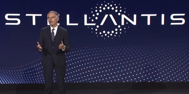 Stellantis, Tavares: “Semestre sotto aspettative. Nessun motivo per non fare un accordo con il Governo”
