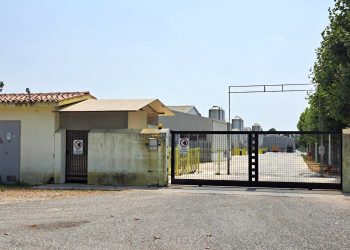 Castiglione: rimane con la mano schiacciata nei rulli, in ospedale operaio 31enne