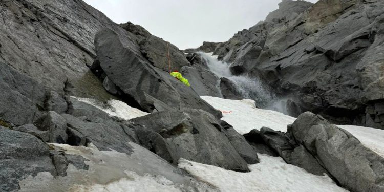 Precipita lungo in canalone in montagna, muore l’alpinista viadanese Daniele Terzi