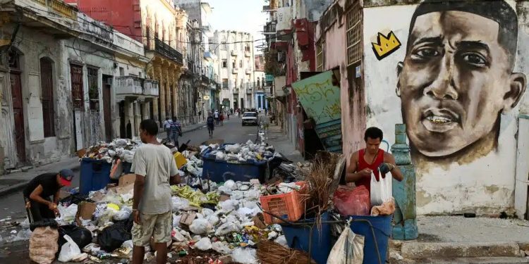 Emergenza rifiuti a Cuba: L’Avana è sommersa, mancano attrezzature e manodopera