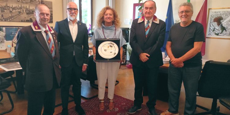 Anche da parte dell’Anps il saluto al questore Giannina Roatta prossima alla pensione