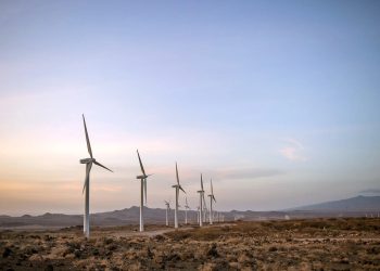 Elettricità Futura denuncia alla Ue legge Sardegna che sospende rinnovabili