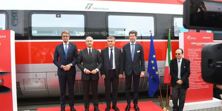 Infrastrutture, il governo punta sul sistema ferroviario. Rixi: “13,5 miliardi di investimenti fino al 2032”