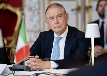 Urso lancia ‘Libro verde’ per politica industriale al 2030: “Stato come stratega’”