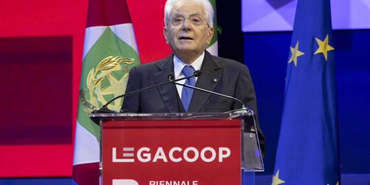 Clima, Mattarella: “Serve impegno straordinario con misure rapide di salvaguardia”