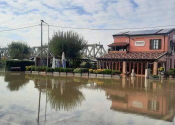 Arriva la piena di Po e Secchia: sfollati a Quistello e San Benedetto, chiuso il ponte di Bondanello