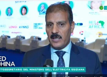 Egitto accelera: A breve progetto per esportare energia green con Italia via cavo