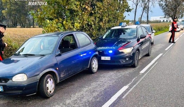 Casaloldo: ubriaco in auto tampona la gazzella dei Cc che stanno facendo l’alcoltest a un altro conducente sbronzo