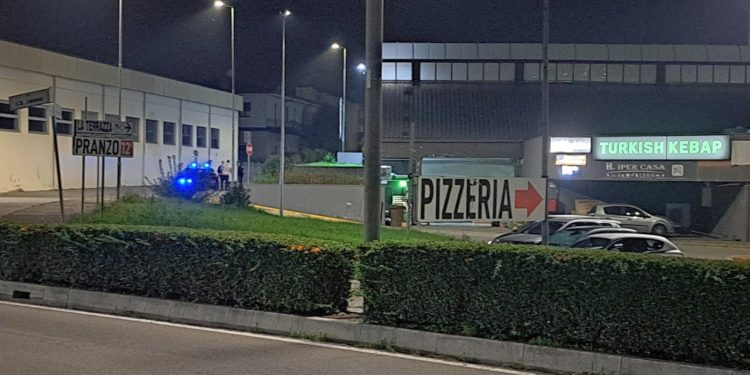 Notte di paura: un indiano picchiato e rapinato a Castiglione a una 39enne aggredita a Medole