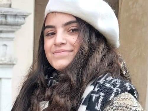 Investita da un’auto appena scesa dall’autobus: muore una 15enne