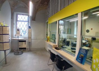 Casalmoro: finiti i lavori, riapre l’ufficio postale dopo l’intervento di restyling