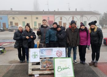 Grazie, otto madonnari disegnano sul sagrato della chiesa rappresentazioni natalizie