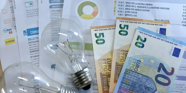 Effetto prezzo gas sull’elettricità: la luce in Italia ai massimi da oltre 20 mesi