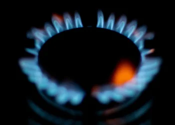 Bollette, gas in aumento: per gli italiani il prossimo inverno sarà il più caro di sempre