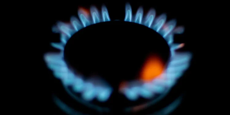 Bollette, gas in aumento: per gli italiani il prossimo inverno sarà il più caro di sempre