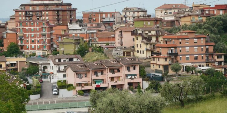 Alleanza di grandi città chiede all’Ue politiche abitative più sostenibili: ci sono anche Roma, Bologna e Milano