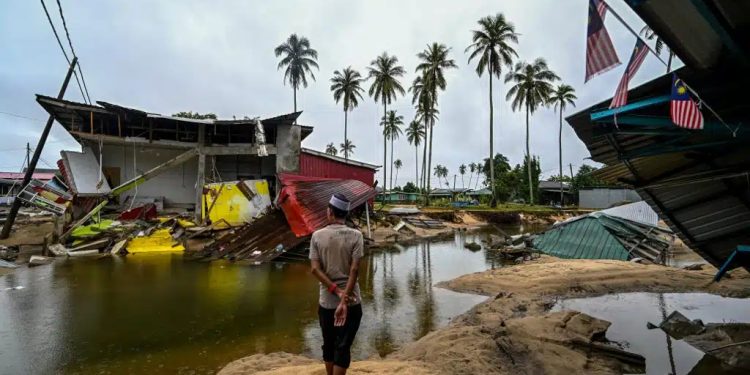 Conto salato per le catastrofi naturali: perdite salgono a 310 miliardi di dollari nel 2024
