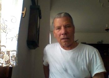 Colpo di pistola alla testa: pensionato 79enne freddato nel garage di casa