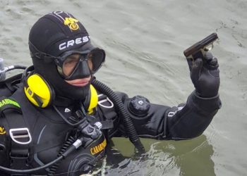 La pistola era vera: arrestato il 16enne dopo il colpo d’arma da fuoco in bocca all’amico 17enne