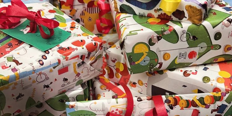 Mantova, grande successo per l’iniziativa “Giocattolo sospeso”