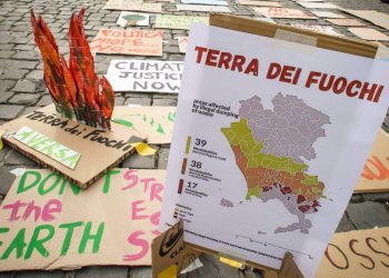 La Cedu condanna l’Italia sui rifiuti tossici: “Non ha protetto gli abitanti della Terra dei fuochi”