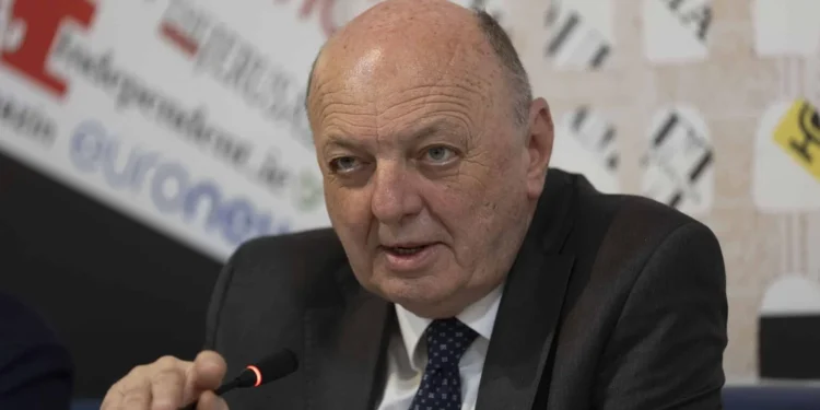 La bolletta del gas tutelato sale ancora. Pichetto: “Rivedere price cap europeo”