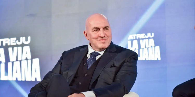 Crosetto: “Nessun accordo, ma SpaceX ha le capacità per comunicazioni più affidabili”