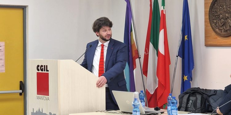 La Cgil di Mantova cambia guida: Michele Orezzi è il nuovo segretario generale