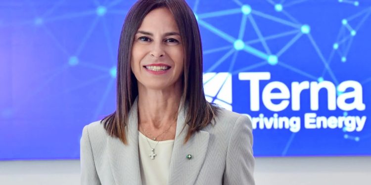 Energia, avviata posa primo cavo sottomarino Tyrrhenian Link: opera pronta dal 2028