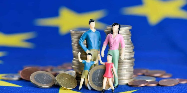 Gli stipendi crescono più dei prezzi in Italia, resta divario con l’Europa