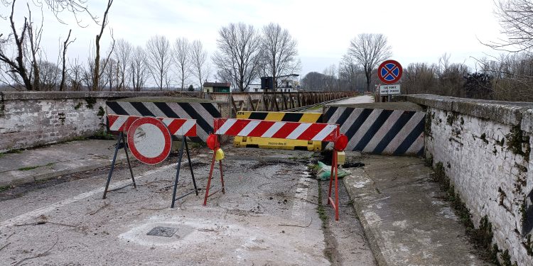 Acquanegra, il ponte provvisorio sull’Oglio sarà aperto entro inizio 2027