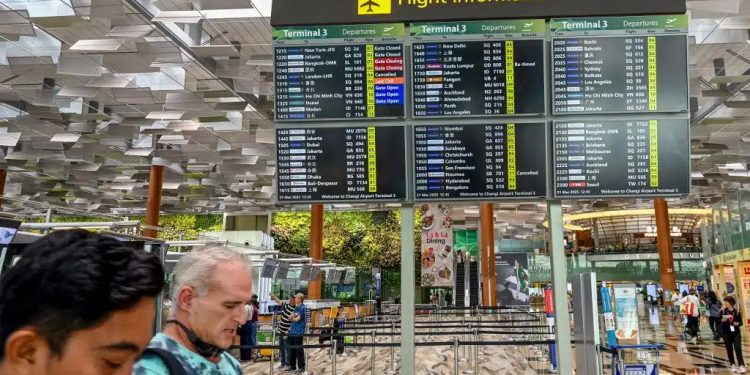 Regno Unito, chiuso aeroporto di Heathrow per maxi blackout