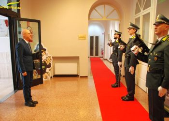 Il prefetto di Mantova in visita alla sede del comando provinciale della guardia di finanza