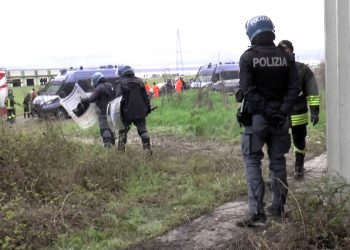 Rave party con 200 giovani in zona Valdaro: ma arrivano le forze dell’ordine e scatta lo sgombero