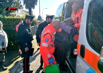 Ancora una donna salvata dall’intervento congiunto di carabinieri e vigili del fuoco