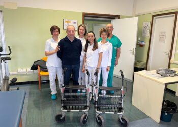 “Grazie per le cure prestate”: un paziente dona due deambulatori all’ospedale