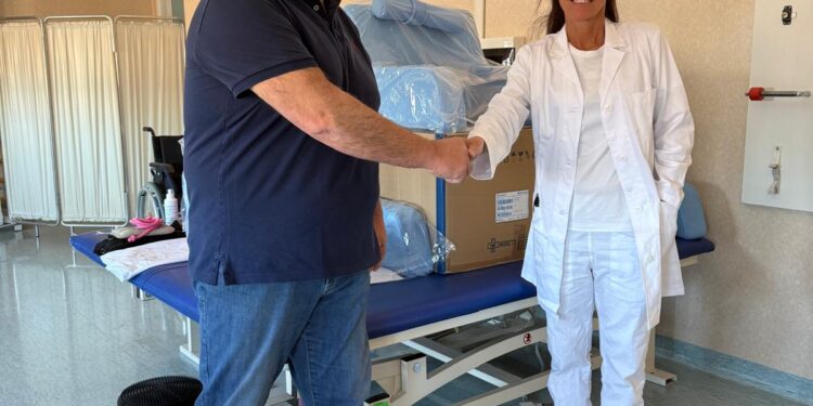Cittadino dona schienali ortopedici all’ospedale di comunità di Viadana