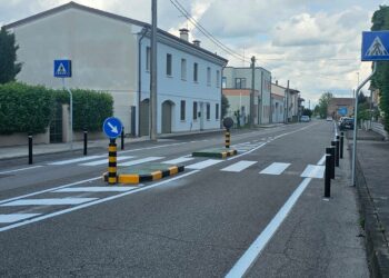 A Viadana nuove isole spartitraffico e salva-pedoni in via Pisacane