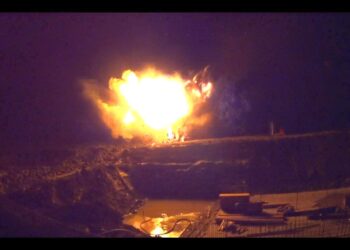 Un bagliore e poi lo scoppio: fatta brillare la bomba a Moglia di Sermide e Felonica