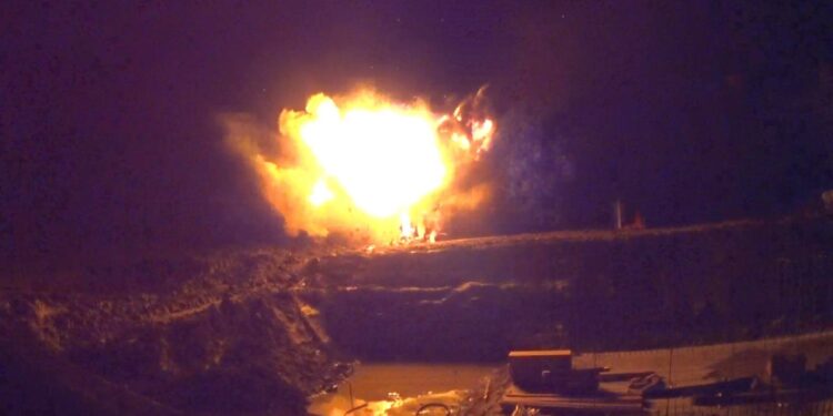 Un bagliore e poi lo scoppio: fatta brillare la bomba a Moglia di Sermide e Felonica