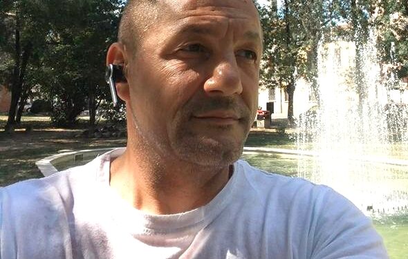 Precipitò col parapendio in piazza: il 60enne trovato senza vita