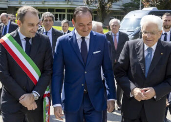 Monito di Mattarella: “Nessuna pace senza salari equi e giustizia sociale”