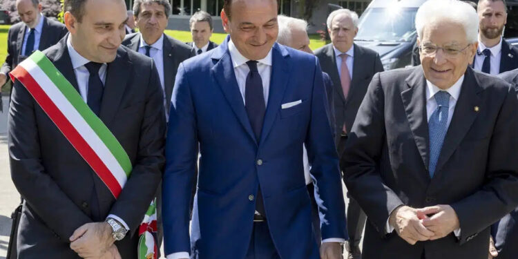 Monito di Mattarella: “Nessuna pace senza salari equi e giustizia sociale”