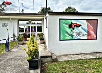 “Vai al Postamat e fai così”: i Cc sventano una truffa ai danni di un 21enne