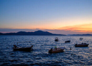 Croazia, spiagge da cartolina: ma il turismo di massa ammazza lentamente la costa